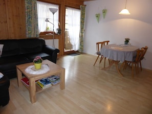 Apartment | Dining
