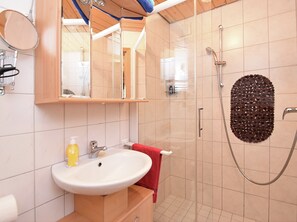 House | Bathroom - Ferienhaus in Brigach (Sankt Georgen im Schwarzwald)
