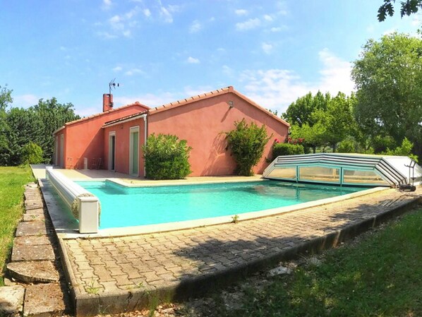 House | Pool | Outdoor pool - Lush Holiday Home in Cereste With Private Swimming Pool (Cereste)