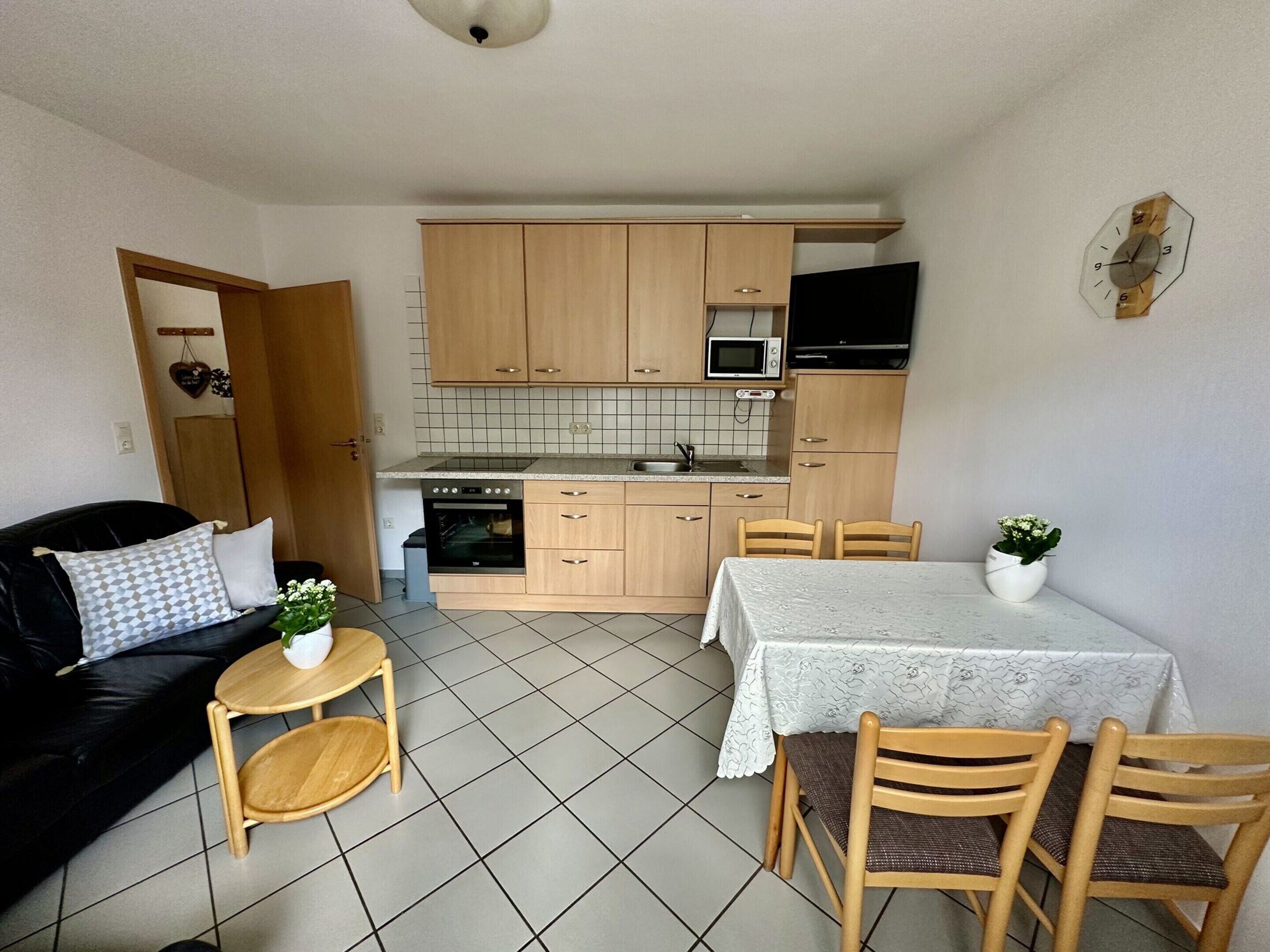 Apartment | Private kitchen | Microwave, dishwasher, coffee/tea maker, high chair