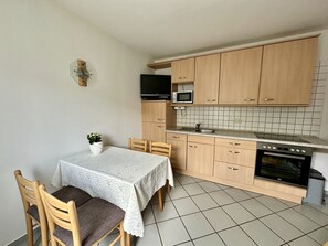 Dining - Unterkunft mit Zwei Baeder in Lirstal (Lirstal)