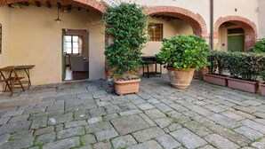 Exterior - Belvilla by OYO Ancient Village With Swimming Pool (Reggello)