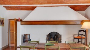 Dining - Belvilla by OYO Ancient Village With Swimming Pool (Reggello)