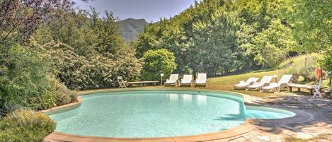 Hus | Pool | Utomhuspool