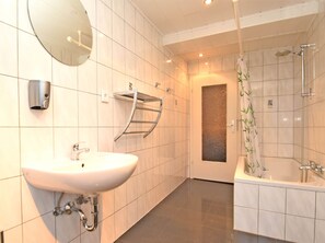 Apartment | Badezimmer