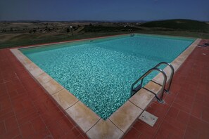 Hus | Pool | Utomhuspool