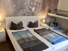 House | 1 bedroom, individually furnished, bed sheets