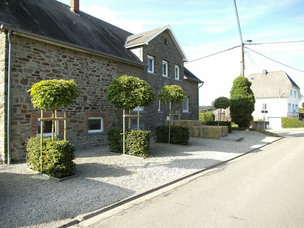 Apartment | Exterior - Apartment in Halenfeld-amel With Terrace (Amel)