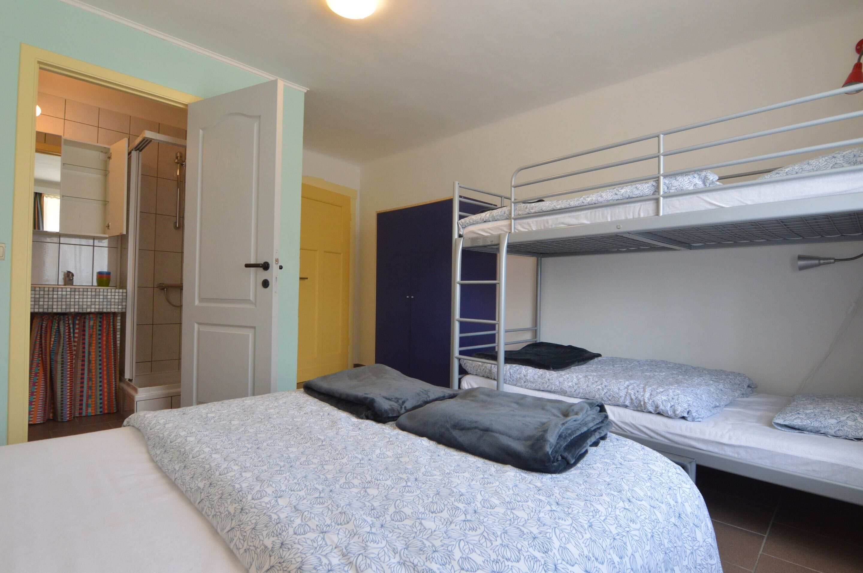 Apartment | 3 bedrooms, individually furnished, bed sheets