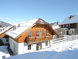 Chalet | Exterior - Lovely Chalet in Sankt Margarethen im Lungau near Ski Lift (Sankt Margarethen im Lungau)