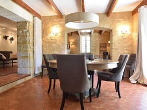 Dining - Luxurious Holiday Home With Private Swimming Pool in Uzès (Uzes)