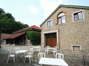 House | Dining - Mansion With Pool, Neblon (Ouffet)