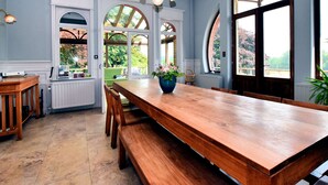 Rumah | Tempat makan