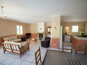 House | Living room | Fireplace, DVD player - Spacious Holiday Home in Malaucene France With Private Pool (Malaucene)