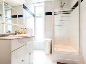 House | Bathroom | Shower