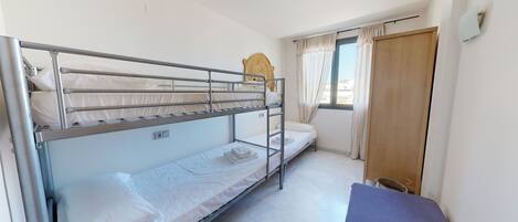 3 makuuhuonetta, ilmainen Wi-Fi, vuodevaatteet