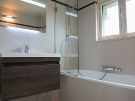 House | Bathroom