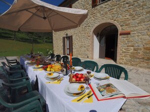 House | Dining - Mansion in Apecchio Near Lake and Pool (Apecchio)