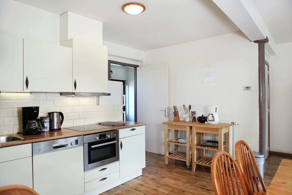 House | Private kitchen - Farmhouse Home in Eede (Eede)