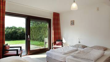 House | 5 bedrooms, individually furnished