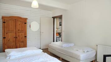 House | 5 bedrooms, individually furnished