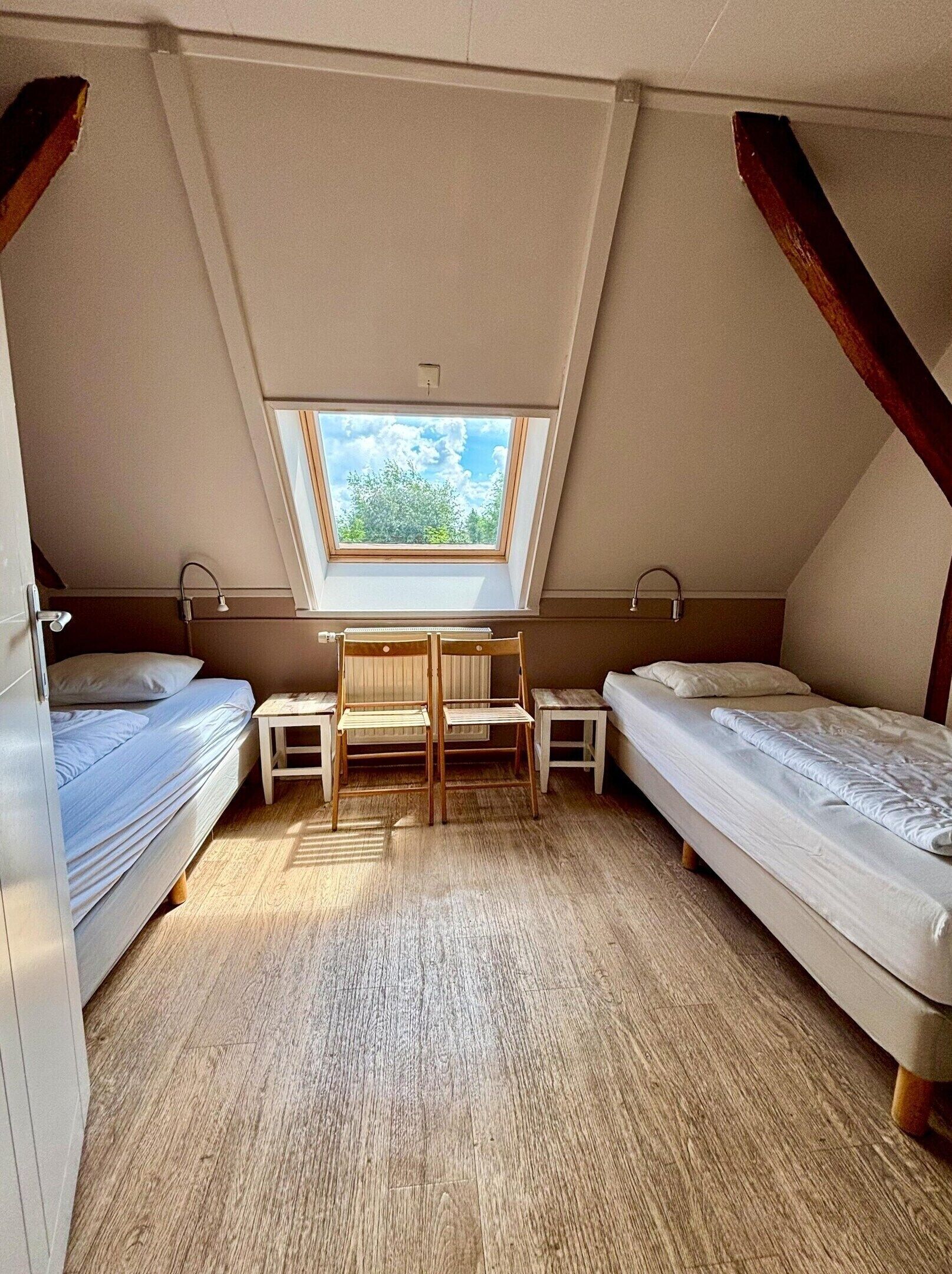 House | 5 bedrooms, individually furnished