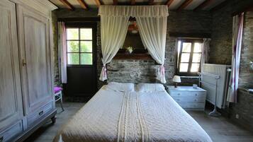 Cottage | 1 kamar tidur dan dilengkapi dengan perabotan berbeda-beda