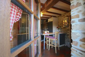 Cottage | Reception - Forest Hideaway, Baillamont (Bievre)