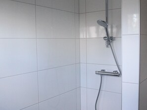 House | Bathroom | Shower, towels