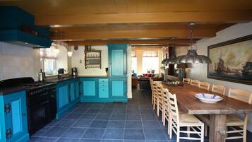 House | Private kitchen | Highchair