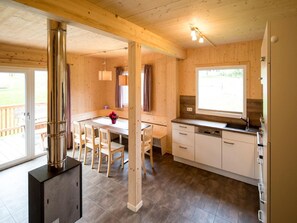 Stuga | Eget kök | Barnstol