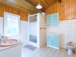 House | Bathroom | Shower