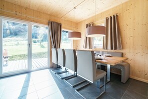 Chalet | Dining