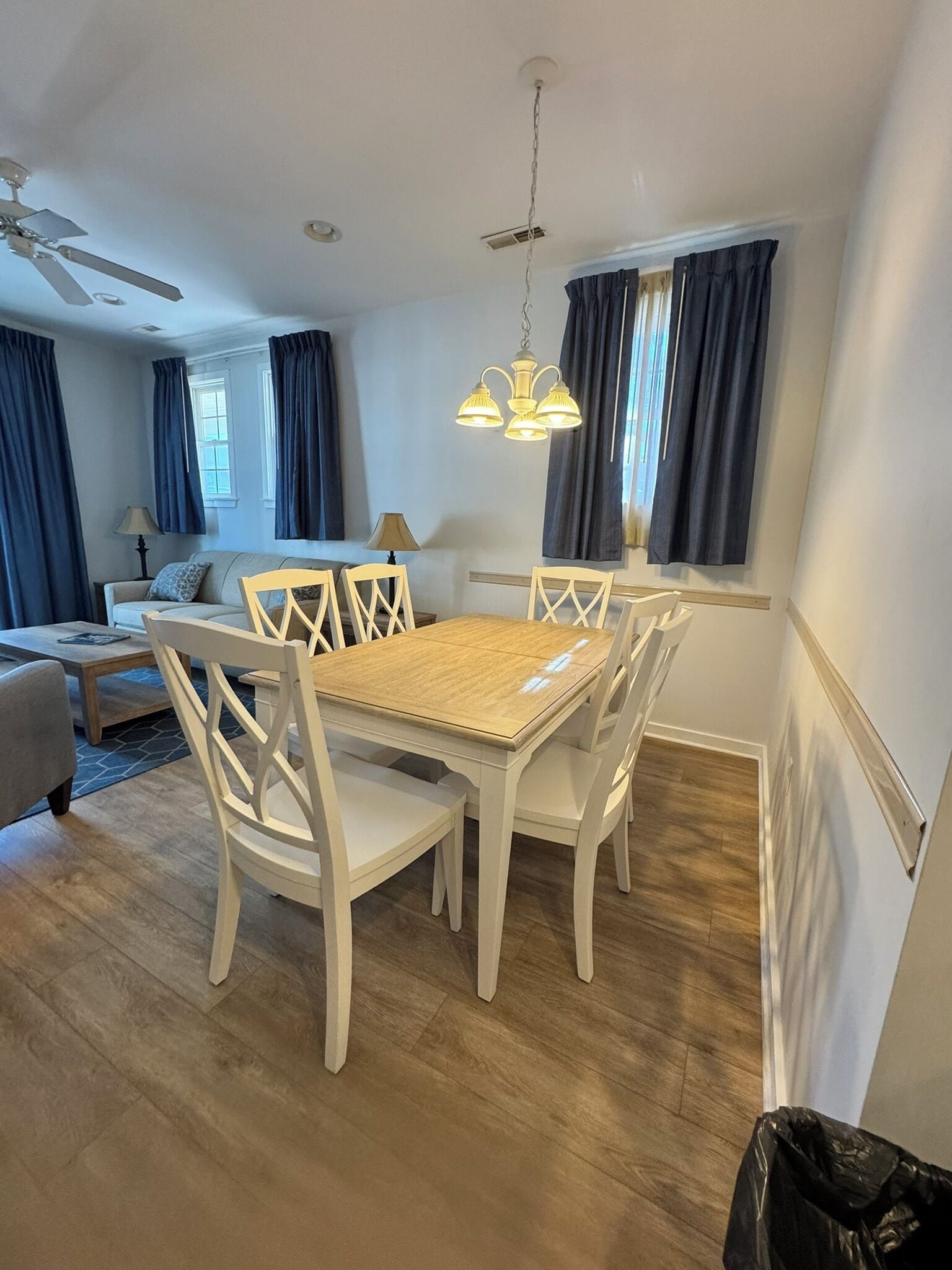Spiseområde på rommet