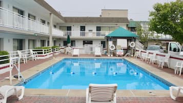 Piscina stagionale all'aperto