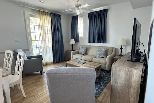 Apartment, 2 Bedrooms | Living area