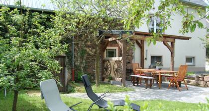 Comfortable Holiday Home Manderscheid With Garden