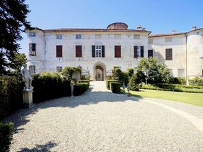 House | Exterior - A Romantic Rocca Retreat (Rocca Grimalda)