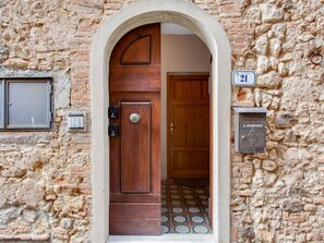 Reception - Cosy Holiday Home in Bibbona With Balcony, Heating & Views (Bibbona)