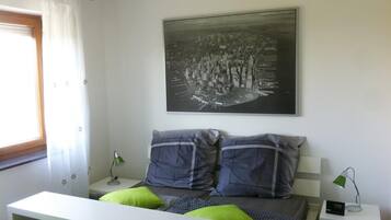 House | 4 bilik tidur, cadar katil