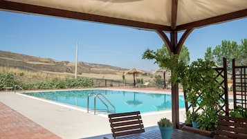 House | Pool | Outdoor pool