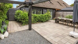 Exterior - Well Maintained Holiday Home in Old Dutch Haubarg Farmhouse near Egmond aan Zee (Egmond aan den Hoef)