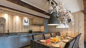 Dining - Well Maintained Holiday Home in Old Dutch Haubarg Farmhouse near Egmond aan Zee (Egmond aan den Hoef)