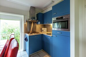 Private kitchen - Peaceful Holiday Home (Anjum)