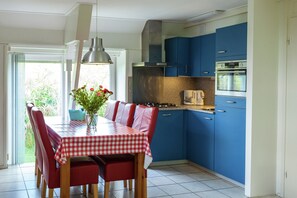 Nhà | Bếp riêng | Lò nướng, máy rửa bát, ghế cao cho trẻ em