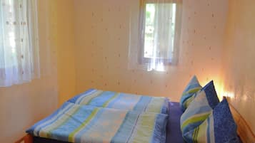 3 bedrooms, individually furnished, bed sheets