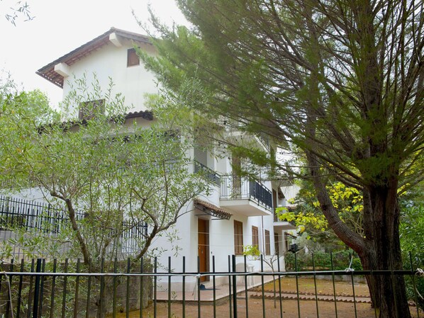 Exterior - Nice Apartment in the Hills in a Green Nature Park (Torchiara)