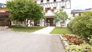 Unclassified image, 3 of 32, button - Simplistic Apartment in Miane by the Lake (Miane)