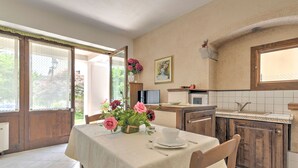 Unclassified image, 4 of 32, button - Simplistic Apartment in Miane by the Lake (Miane)