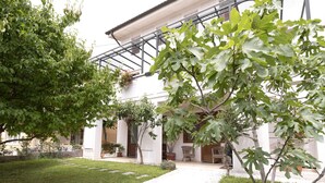 Unclassified image, 5 of 32, button - Simplistic Apartment in Miane by the Lake (Miane)